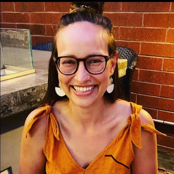 Meet your Posher, Rebecca - Picture 2 of 8